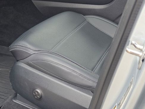 Used 2023 Mercedes-Benz GLC 300 4MATIC image 21