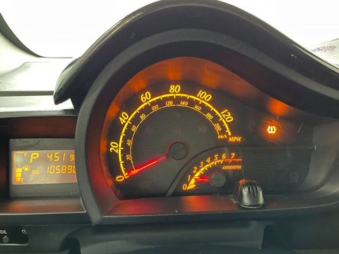 Used 2014 Scion iQ image 9