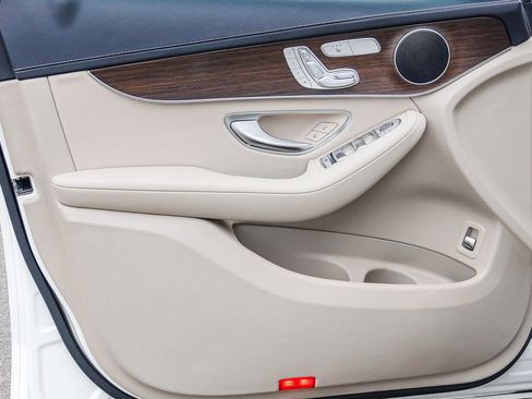 Certified 2022 Mercedes-Benz GLC 300 4MATIC image 20