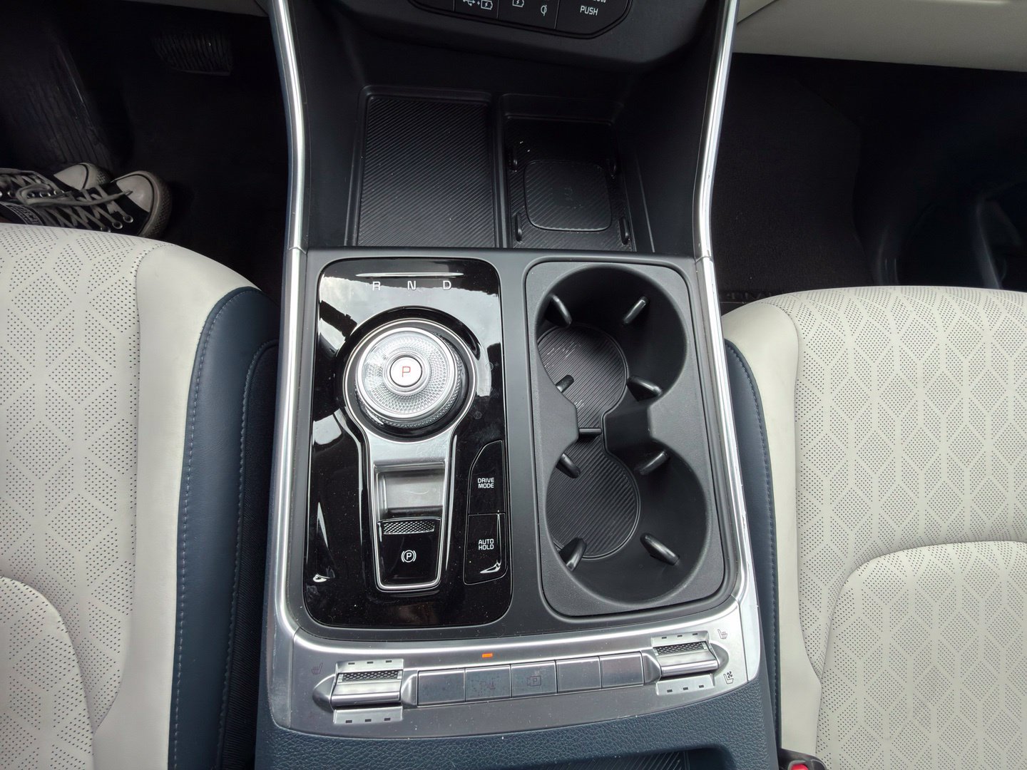 Used 2026 Kia Carnival SX FWD image 21