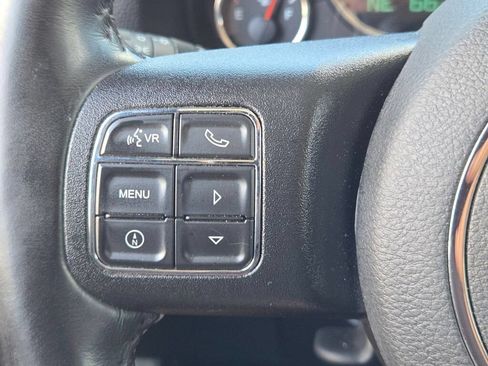Used 2018 Jeep Wrangler Unlimited Sport S AWD/4WD image 30