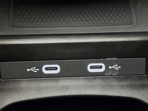 Used 2022 Volkswagen ID.4 Pro S image 25