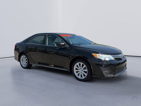Used 2013 Toyota Camry XLE w/ Leather Pkg FWD image 1