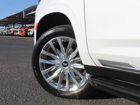 Used 2023 Cadillac Escalade Premium Luxury image 13