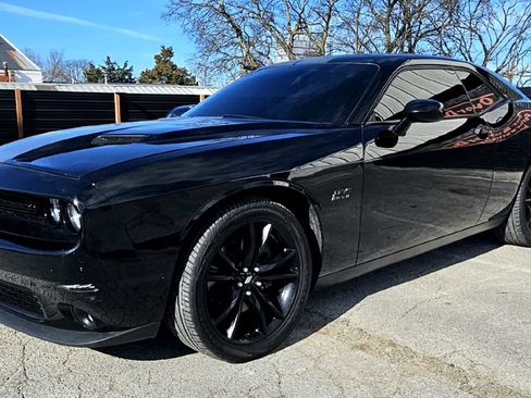 Used 2018 Dodge Challenger R/T w/ Blacktop Package image 1