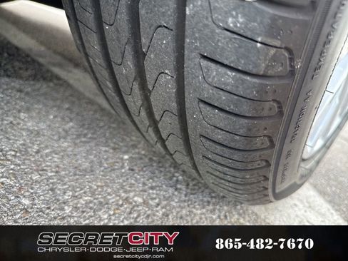 Used 2022 BMW 530i xDrive w/ Convenience Package image 9