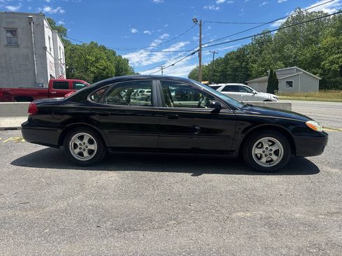 Used 2006 Ford Taurus SE FWD image 8