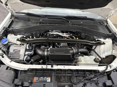 Used 2021 Ford Explorer Platinum image 25