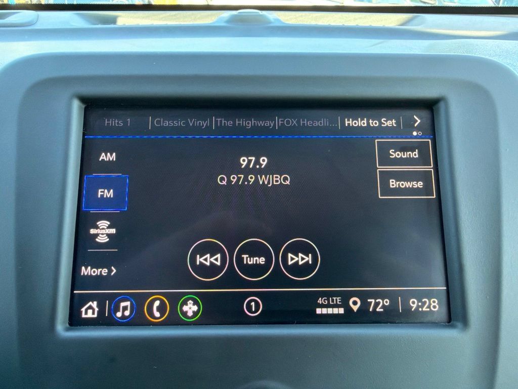 Used 2024 Chevrolet Equinox LT AWD/4WD image 17