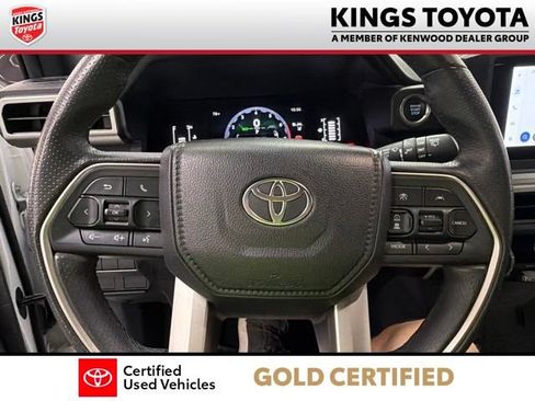 Certified 2025 Toyota 4Runner SR5 AWD/4WD image 22
