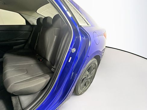 Used 2022 Hyundai Elantra SEL FWD image 26