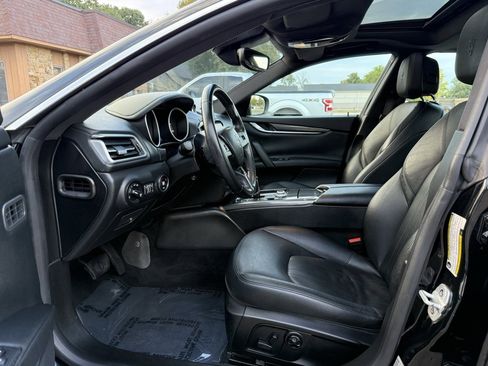Used 2018 Maserati Ghibli image 9