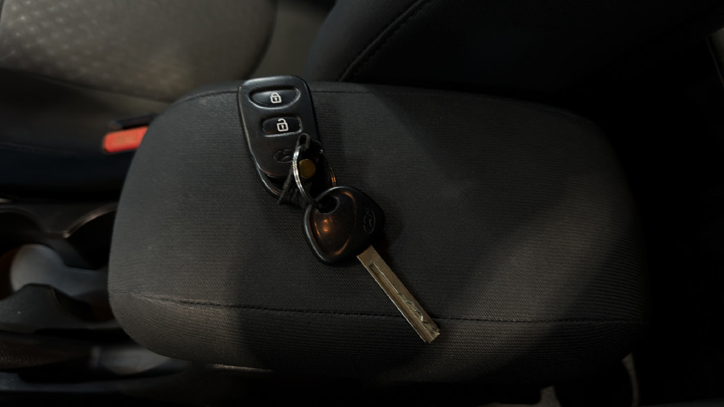 Used 2014 Hyundai Accent SE FWD image 34