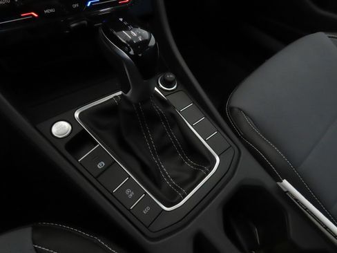 New 2026 Volkswagen Jetta SE FWD image 16