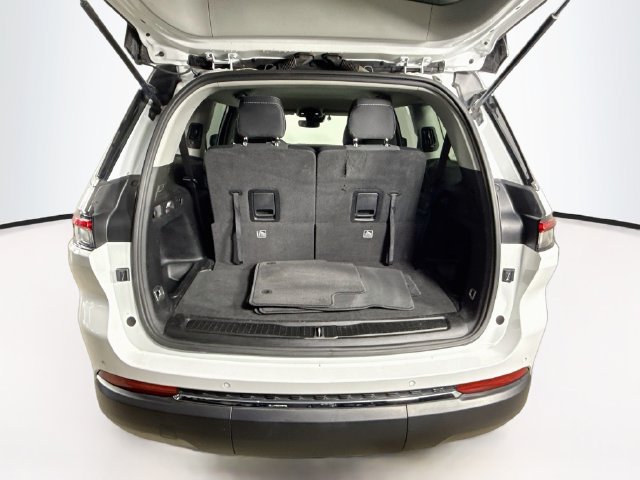 Used 2023 Jeep Grand Cherokee L Laredo AWD/4WD image 29