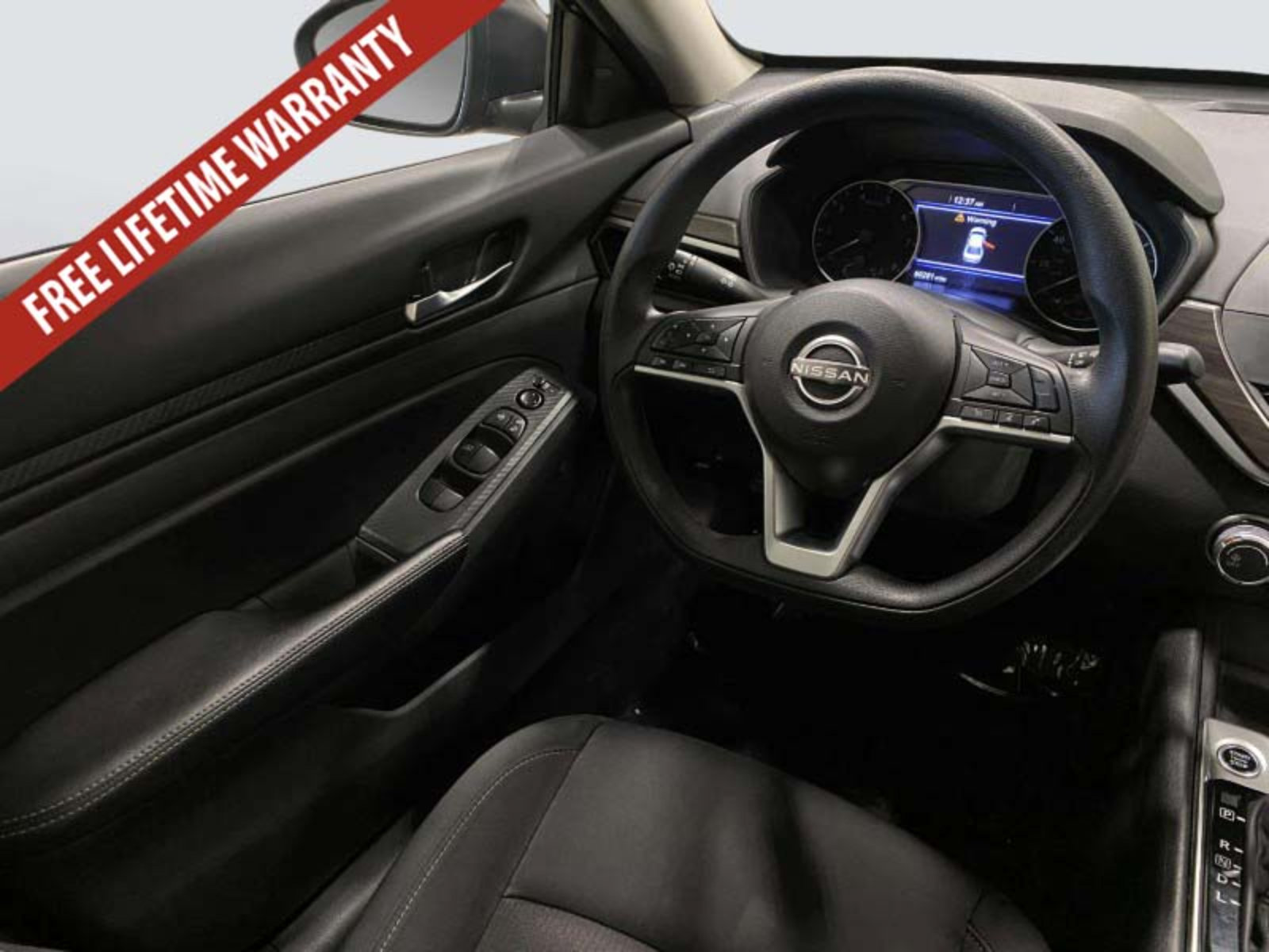 Used 2025 Nissan Altima 2.5 SV FWD image 22