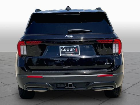 Used 2025 Ford Explorer ST-Line AWD/4WD image 5