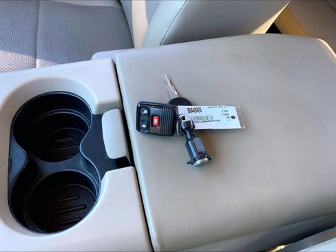 Used 2006 Ford F150 XLT image 14