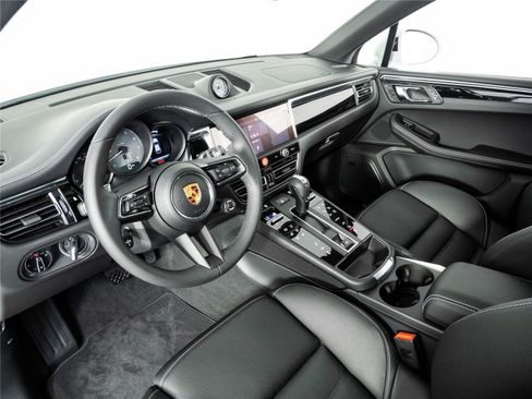 New 2026 Porsche Macan S AWD/4WD image 4