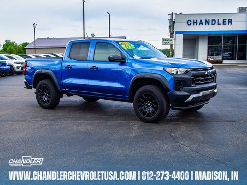 Used 2023 Chevrolet Colorado Trail Boss image 1