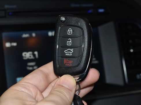 Used 2017 Hyundai Sonata Sport FWD image 18