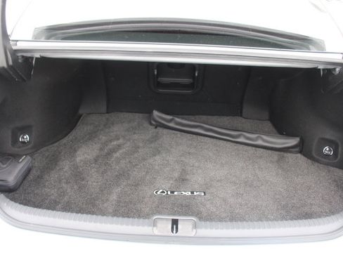 Used 2022 Lexus ES 300h w/ Accessory Package 2 FWD image 15