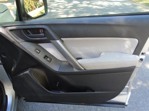 Used 2014 Subaru Forester 2.5i Premium w/ All-Weather Package image 23