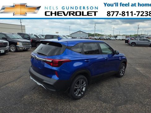 Used 2021 Kia Seltos LX AWD/4WD image 5