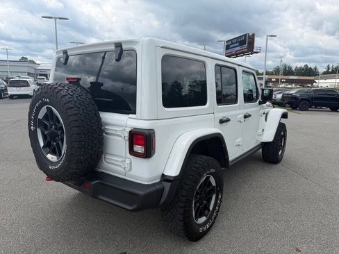 Certified 2022 Jeep Wrangler Unlimited Rubicon w/ Cold Weather Group AWD/4WD image 3