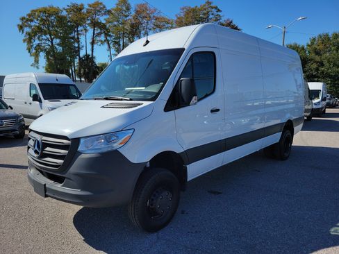 Used 2024 Mercedes-Benz Sprinter 3500 w/ Parking Package image 2