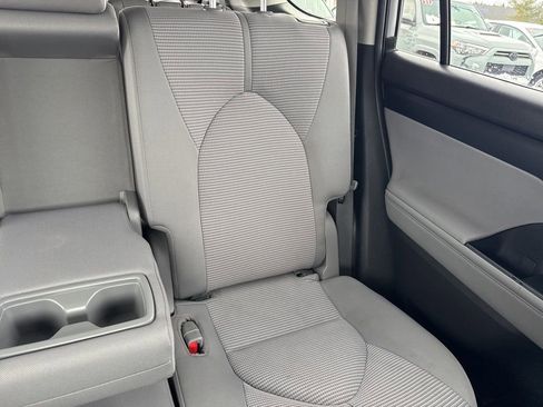 Used 2023 Toyota Highlander LE image 15