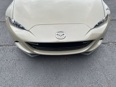 Used 2023 MAZDA MX-5 Miata Grand Touring RWD image 19