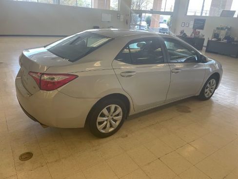 Used 2015 Toyota Corolla LE FWD image 6