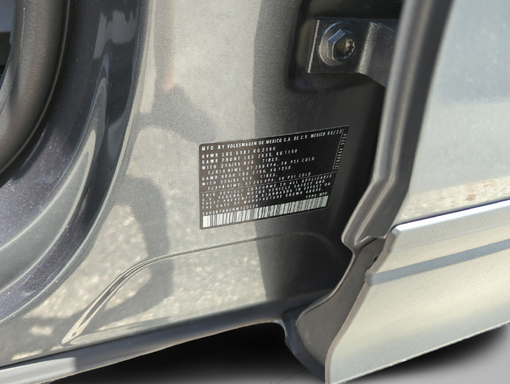 Used 2022 Volkswagen Tiguan SE FWD image 50