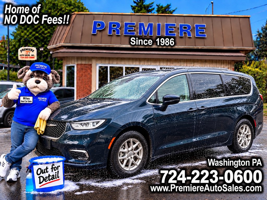 Used 2024 Chrysler Pacifica Touring-L FWD image 1