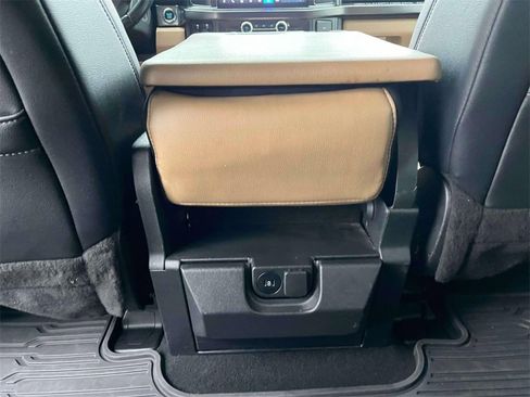 Used 2023 Ford F250 Lariat w/ Tremor Off-Road Package image 15