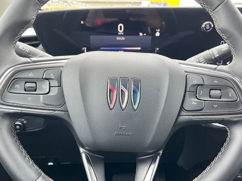 Used 2025 Buick Encore GX Preferred image 25