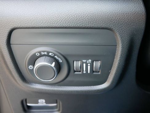 Used 2021 Jeep Grand Cherokee L Laredo AWD/4WD image 27