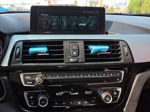 Used 2017 BMW 330i xDrive Sedan AWD/4WD image 16