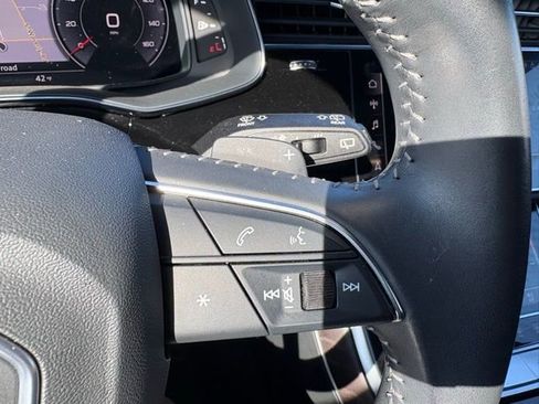 Used 2020 Audi Q8 Prestige image 27