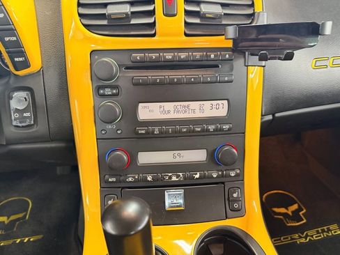 Used 2005 Chevrolet Corvette Base w/ Preferred Equipment Group image 26