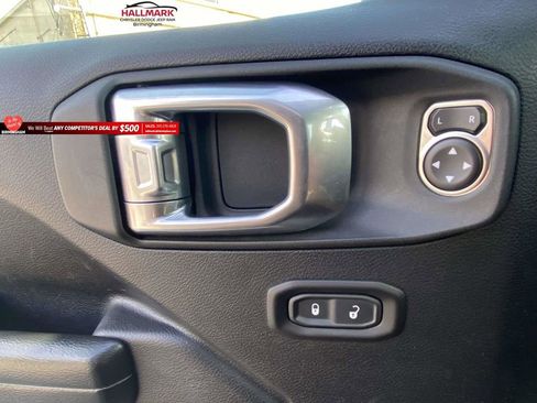 Used 2021 Jeep Wrangler Sport S image 13