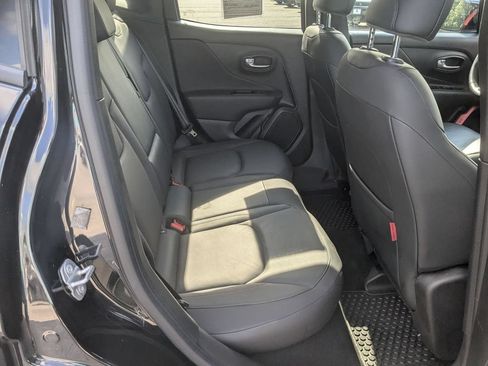 Certified 2022 Jeep Renegade Trailhawk AWD/4WD image 28