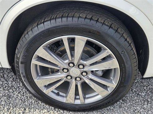 Certified 2025 Cadillac XT6 Premium Luxury image 12