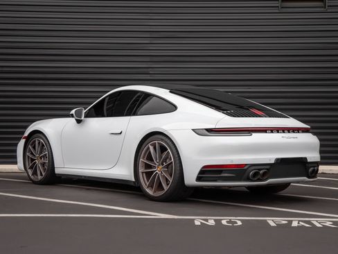 Certified 2021 Porsche 911 Carrera RWD image 3