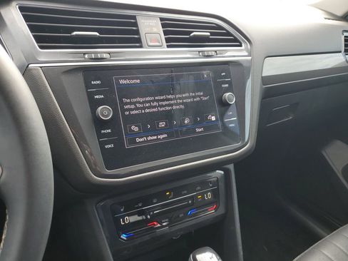 Used 2023 Volkswagen Tiguan SE image 24