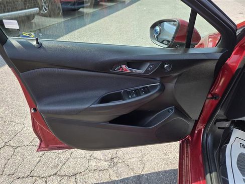 Used 2018 Chevrolet Cruze LT w/ Convenience Package image 35