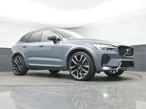 Used 2023 Volvo XC60 B5 Ultimate w/ Climate Package image 10