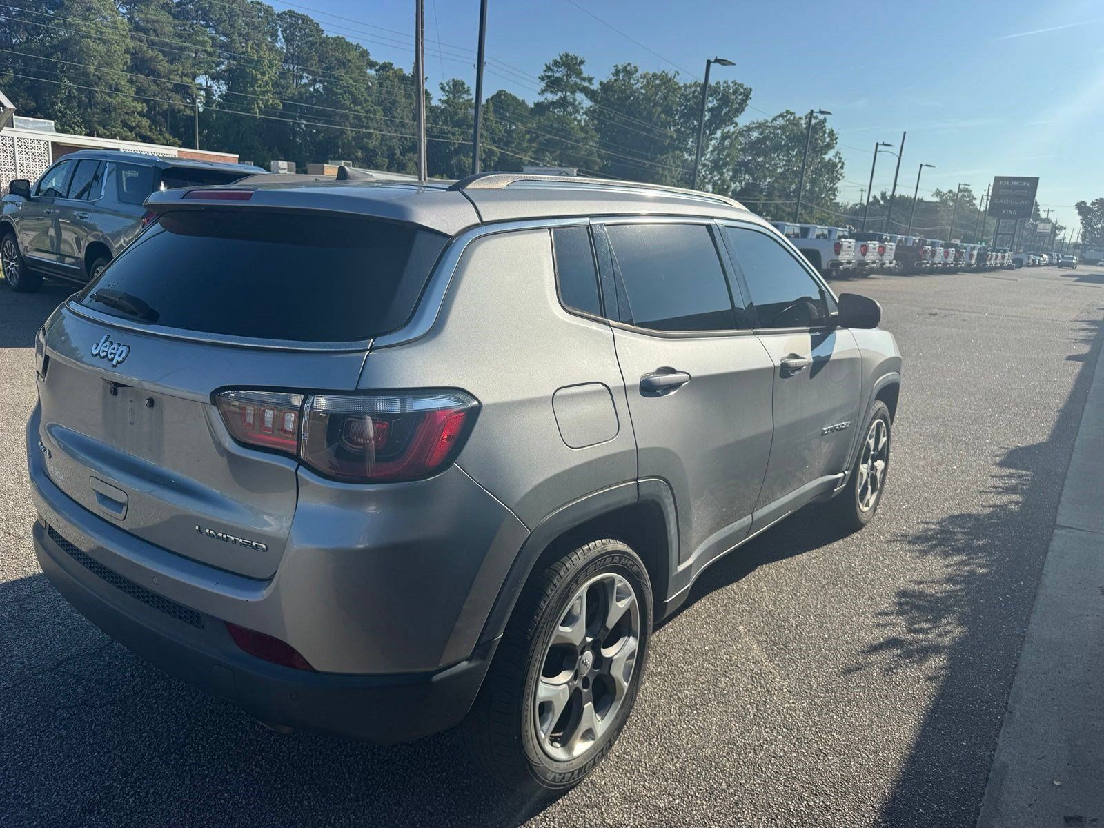 Used 2021 Jeep Compass Limited AWD/4WD image 10