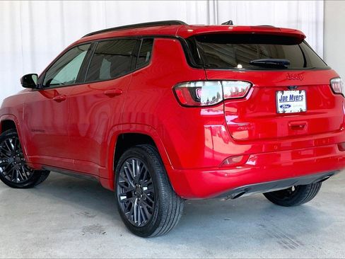Used 2023 Jeep Compass Limited image 10